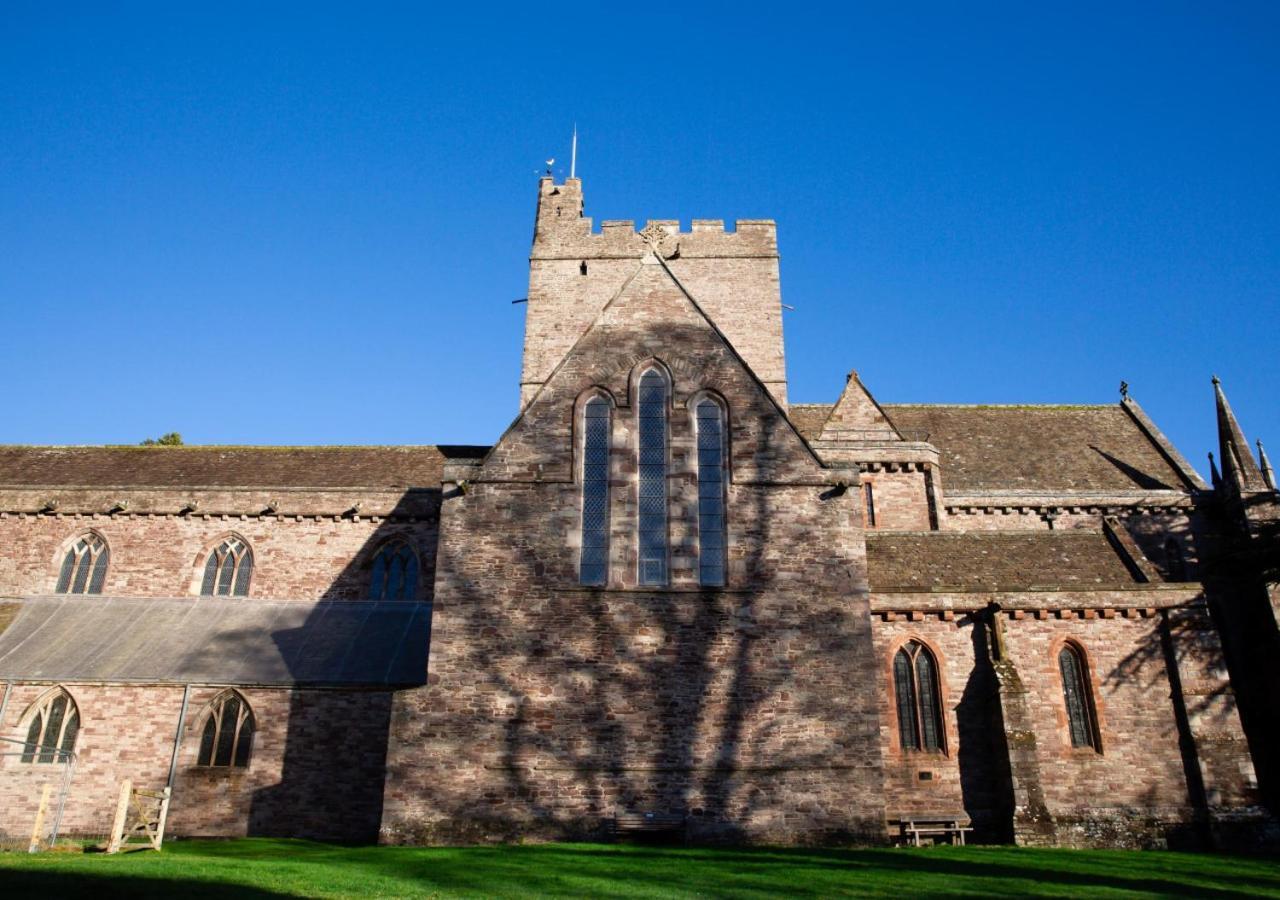 Castell Madoc Cottages Lower Chapel ภายนอก รูปภาพ