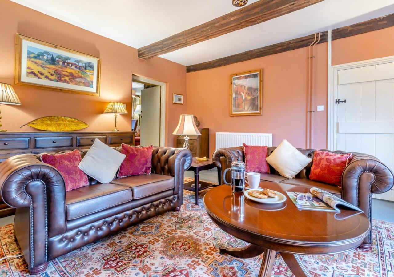 Castell Madoc Cottages Lower Chapel ภายนอก รูปภาพ