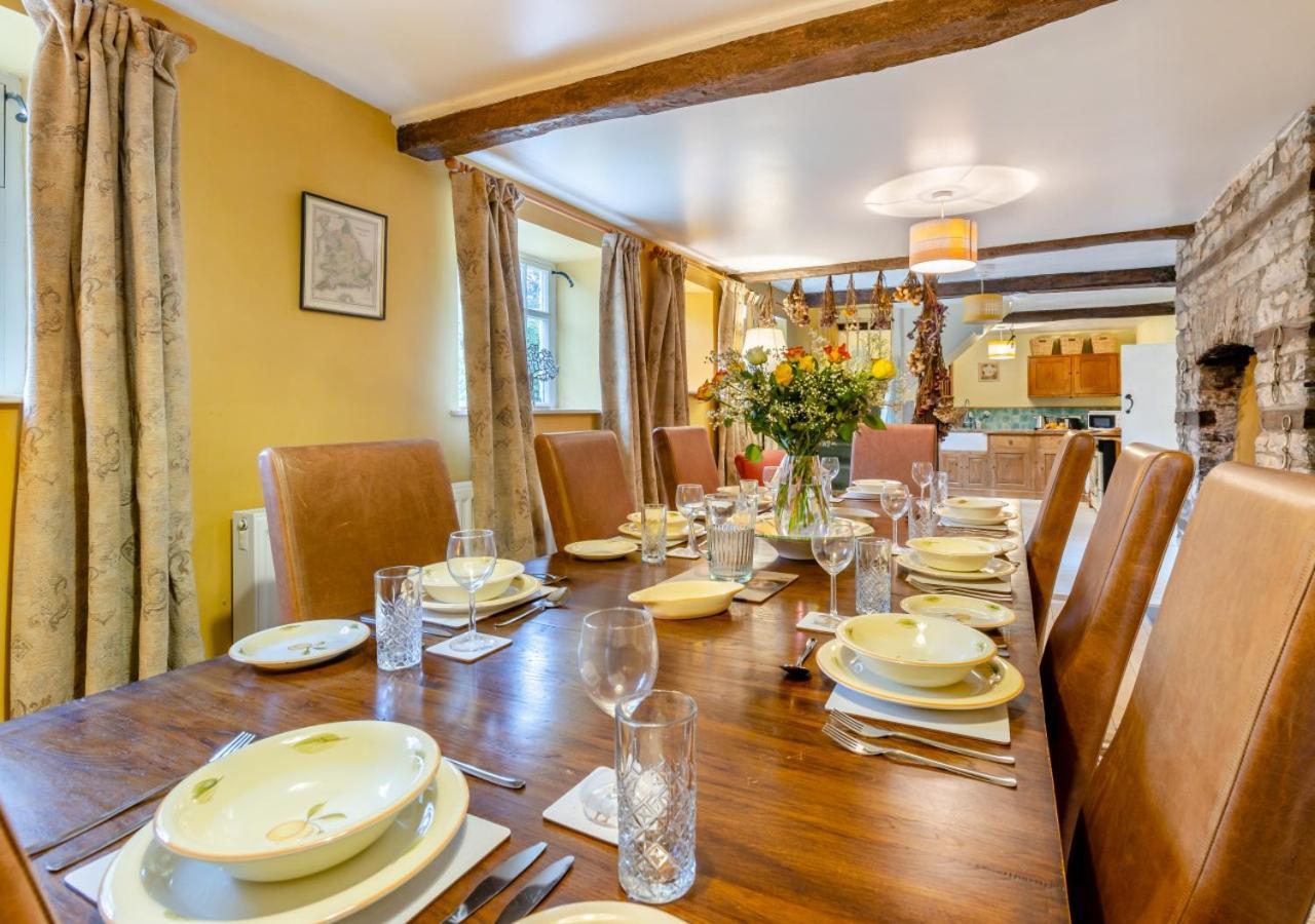 Castell Madoc Cottages Lower Chapel ภายนอก รูปภาพ