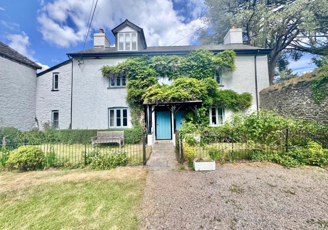 Castell Madoc Cottages Lower Chapel ภายนอก รูปภาพ