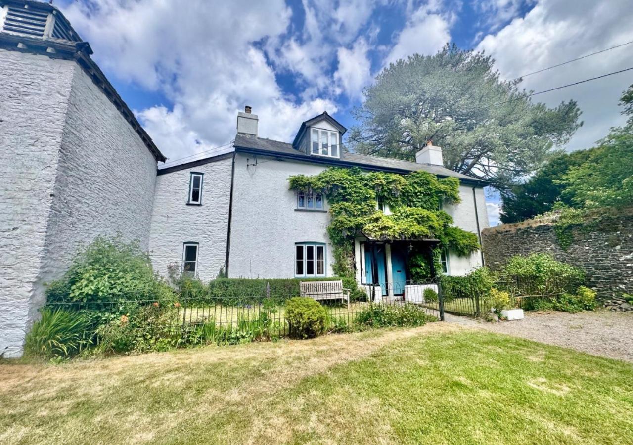 Castell Madoc Cottages Lower Chapel ภายนอก รูปภาพ